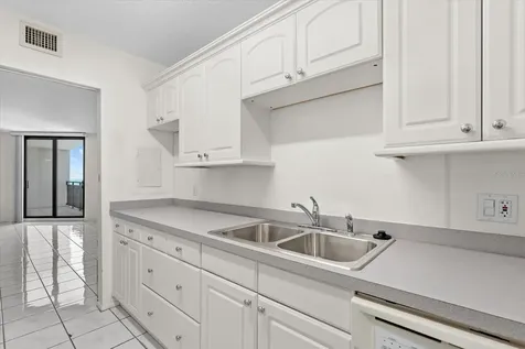 4822 Ocean Boulevard Sarasota FL 34242