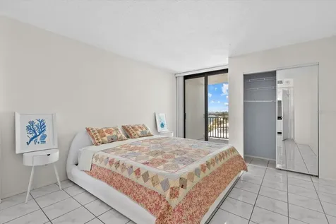 4822 Ocean Boulevard Sarasota FL 34242