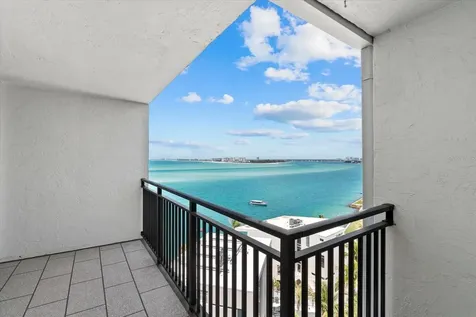 4822 Ocean Boulevard Sarasota FL 34242