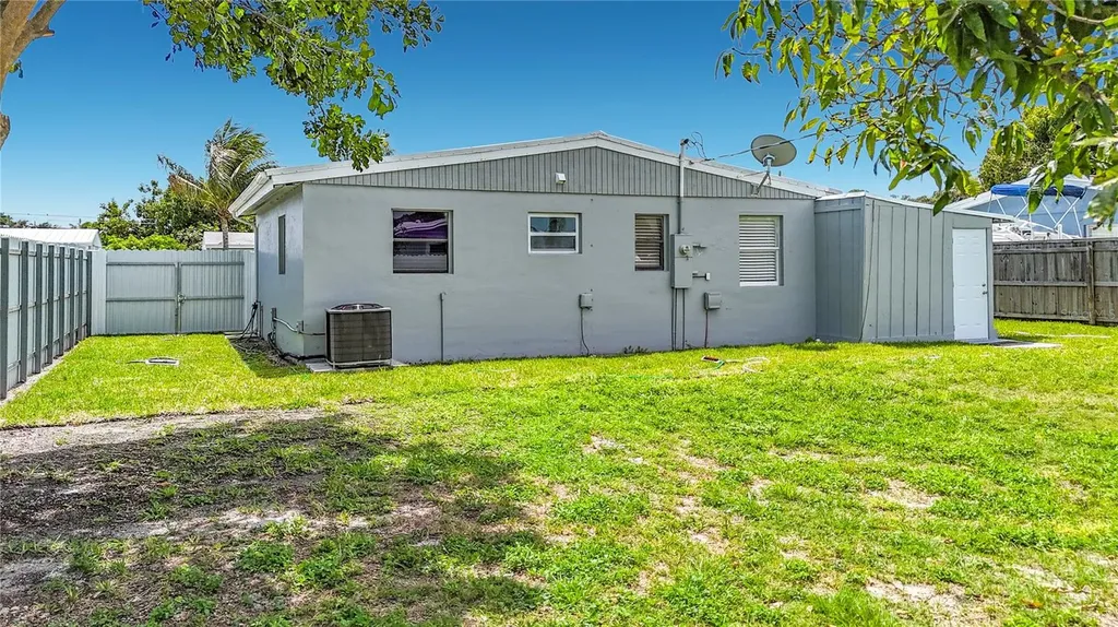 4157 Winchester Lane West Palm Beach FL 33406