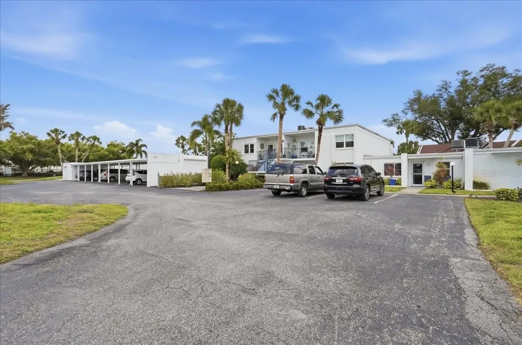 755 Village Circle Venice FL 34292