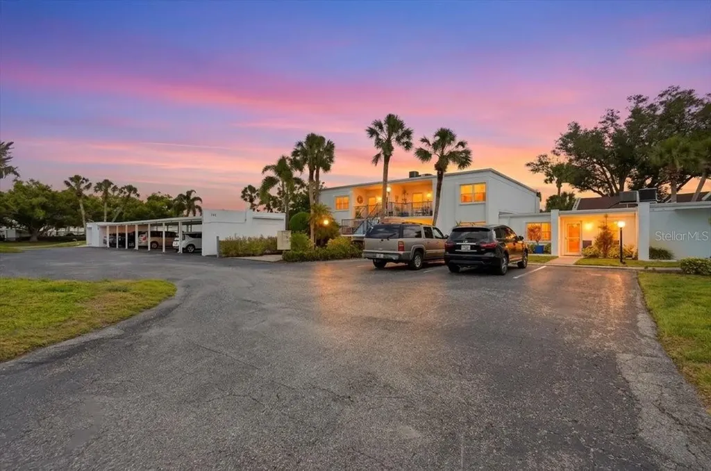 755 Village Circle Venice FL 34292