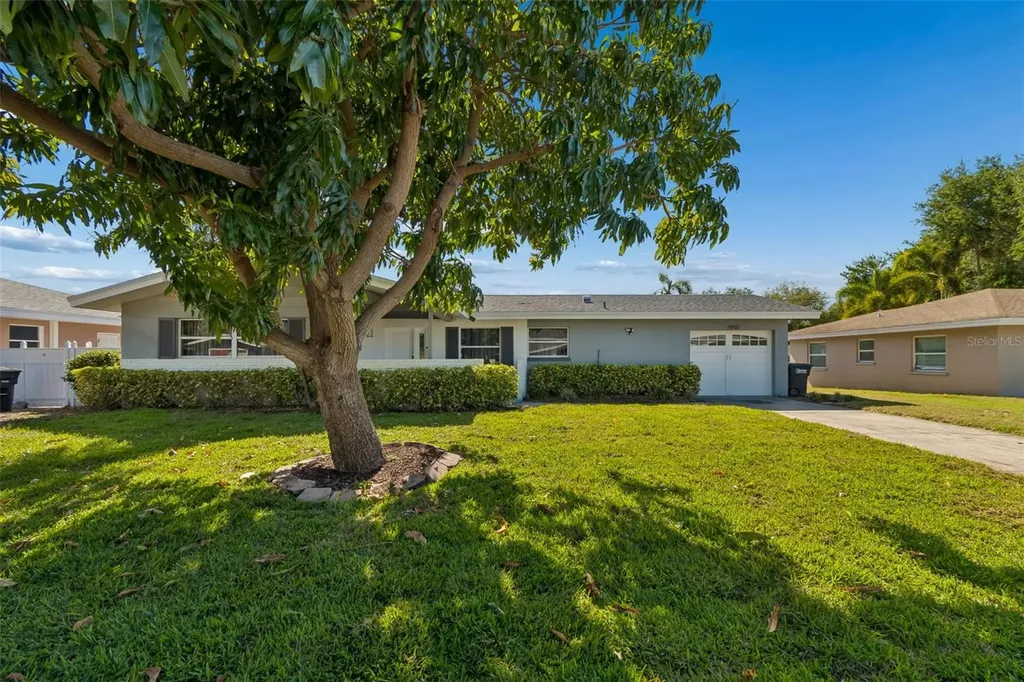 1850 Lombardy Drive Clearwater FL 33755