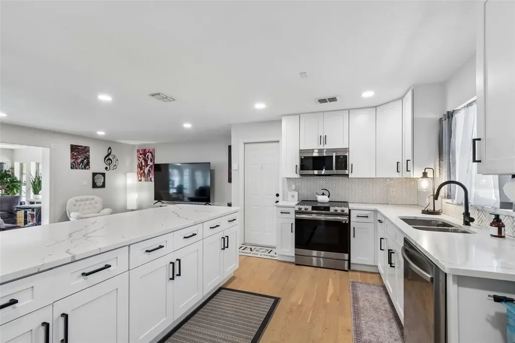1850 Lombardy Drive Clearwater FL 33755