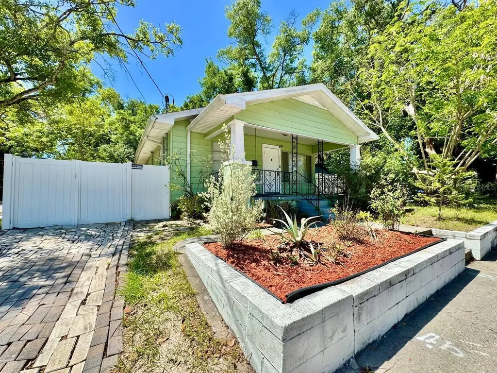 3511 Bishop Eddie Newkirk Way Tampa FL 33605
