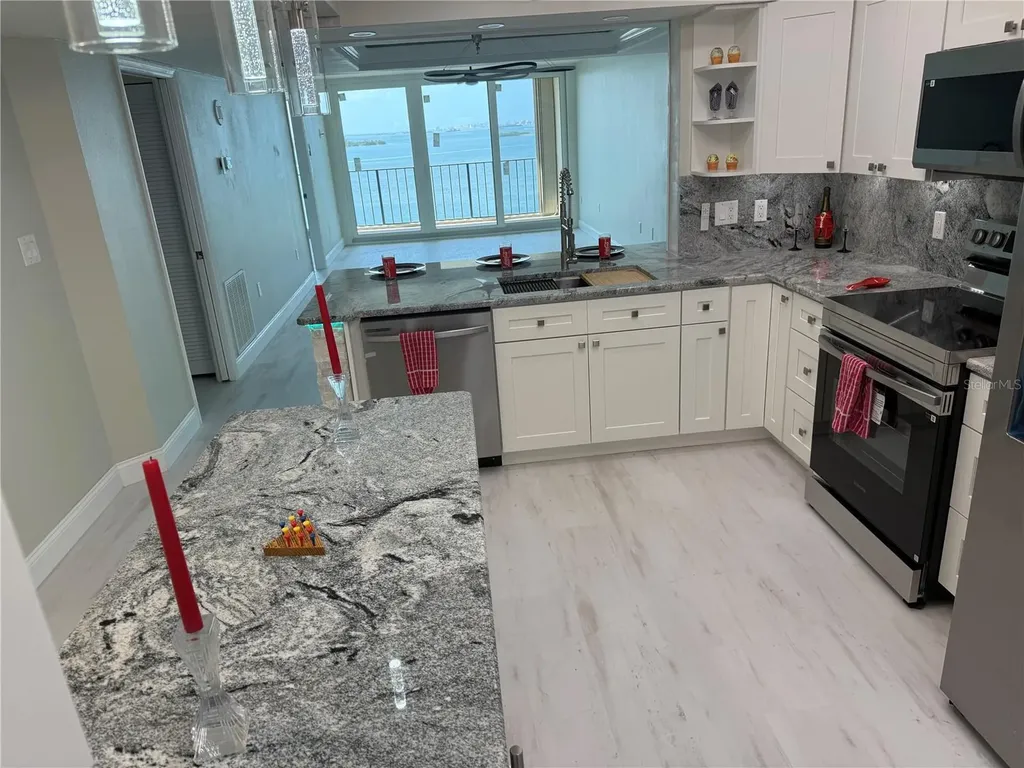 2530 Gary Circle Dunedin FL 34698