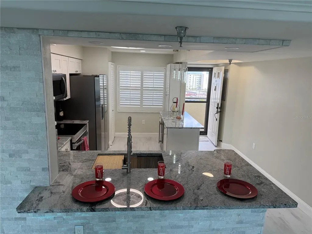 2530 Gary Circle Dunedin FL 34698