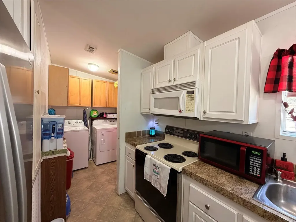 11440 Cr 675w Webster FL 33597