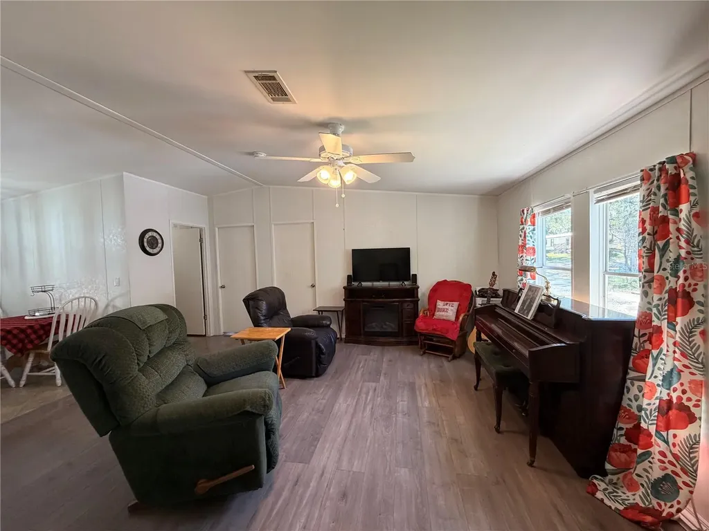 11440 Cr 675w Webster FL 33597