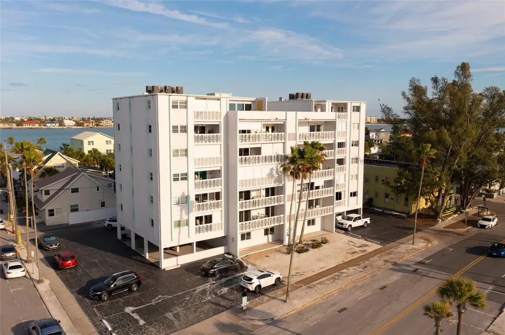 403 Gulf Way St Pete Beach FL 33706