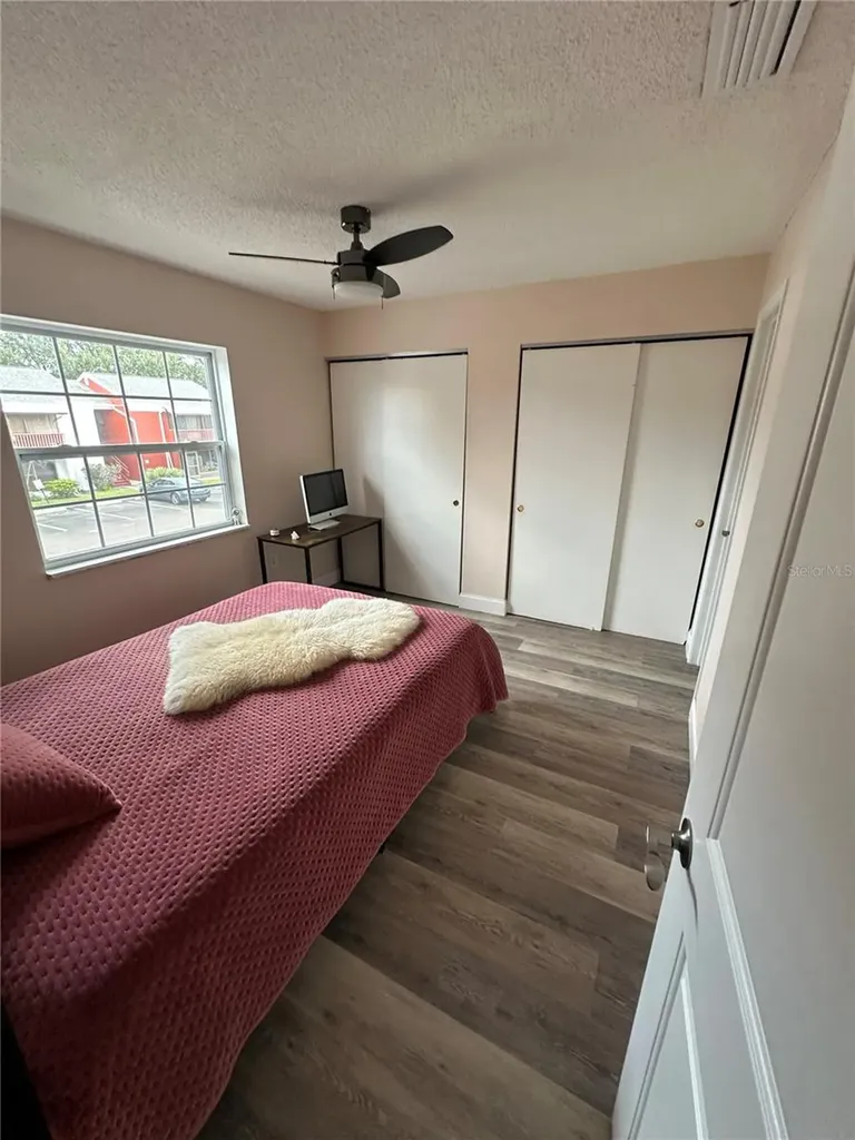 1084 82nd Terrace N St Petersburg FL 33702
