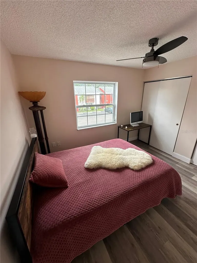 1084 82nd Terrace N St Petersburg FL 33702