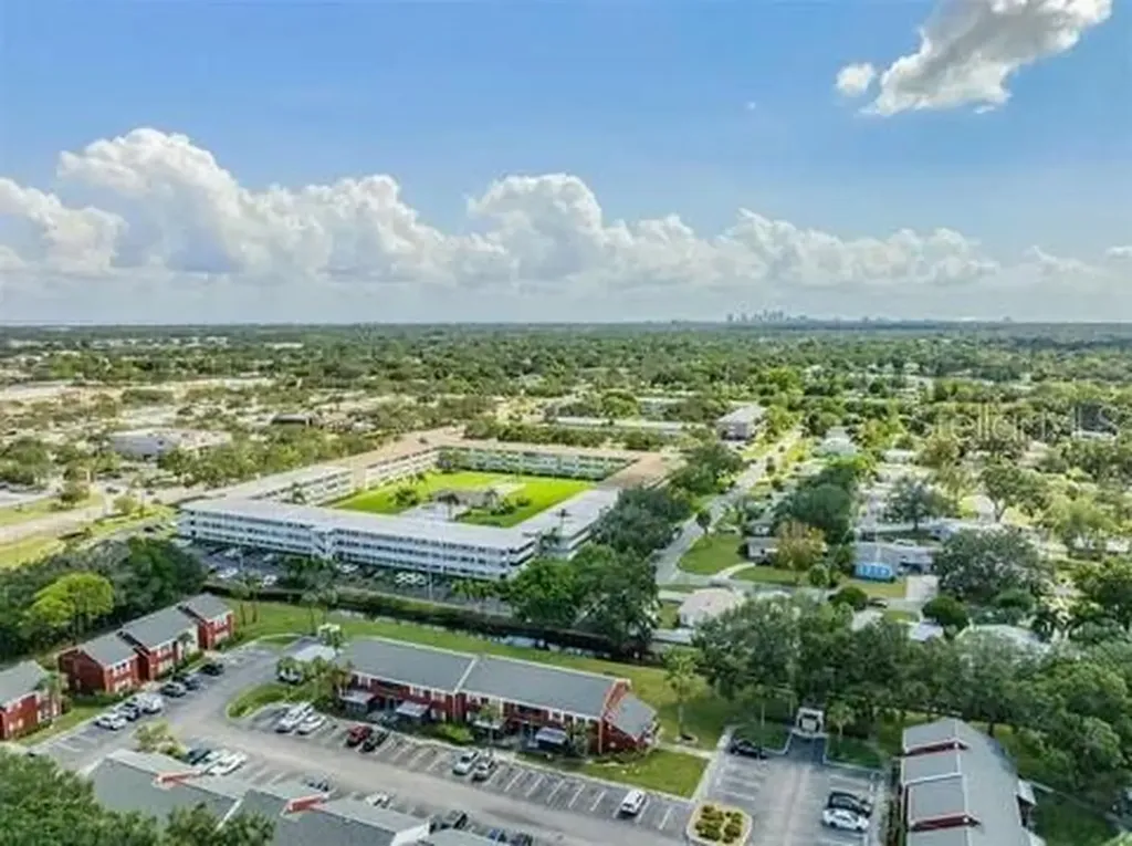 1084 82nd Terrace N St Petersburg FL 33702