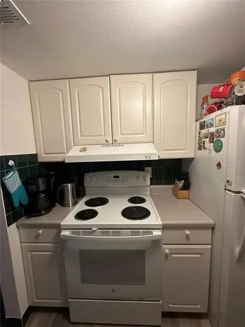 1084 82nd Terrace N St Petersburg FL 33702