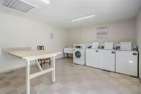 1084 82nd Terrace N St Petersburg FL 33702