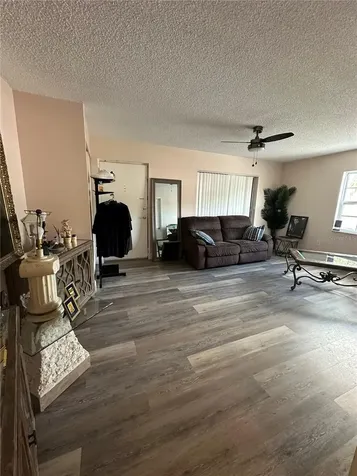 1084 82nd Terrace N St Petersburg FL 33702