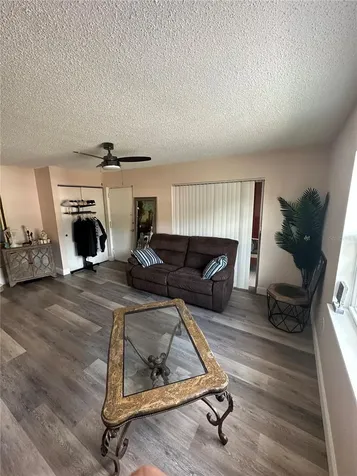 1084 82nd Terrace N St Petersburg FL 33702