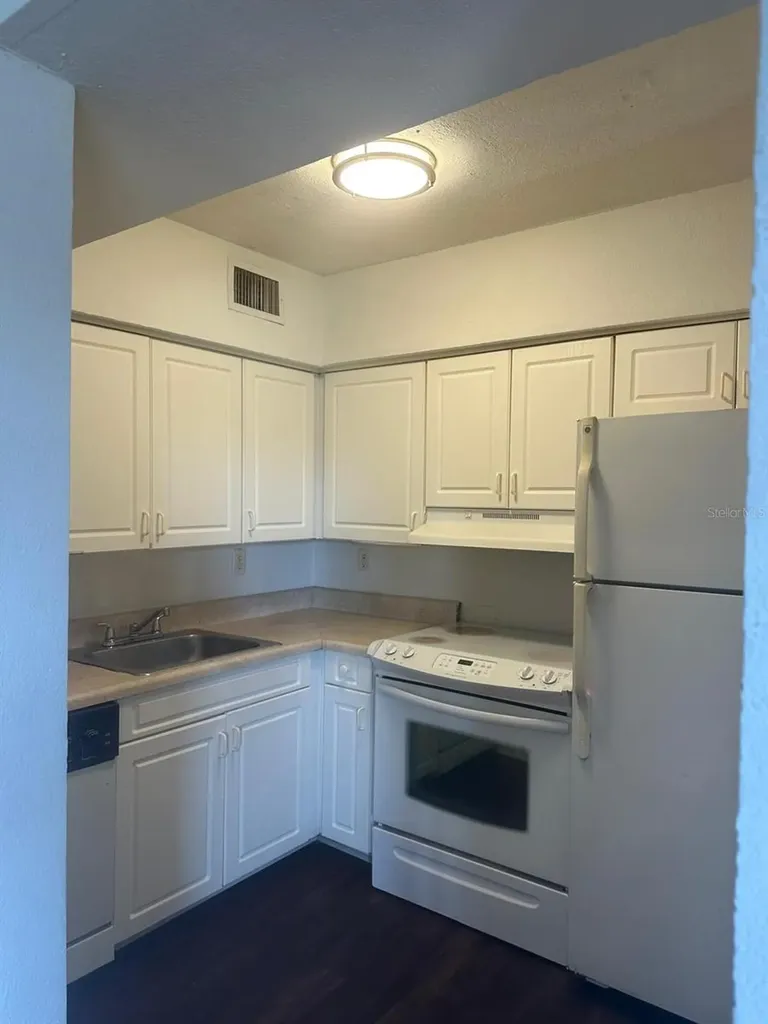 747 Wyman Court Orlando FL 32809