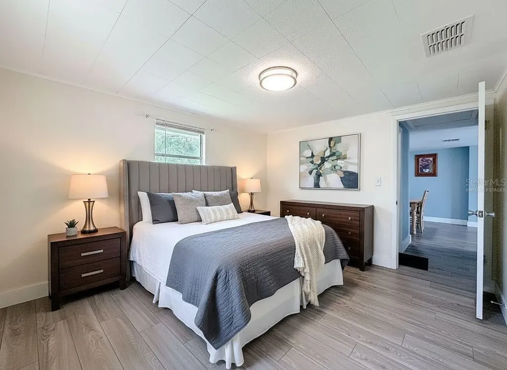 544 Mercury Avenue Orlando FL 32828
