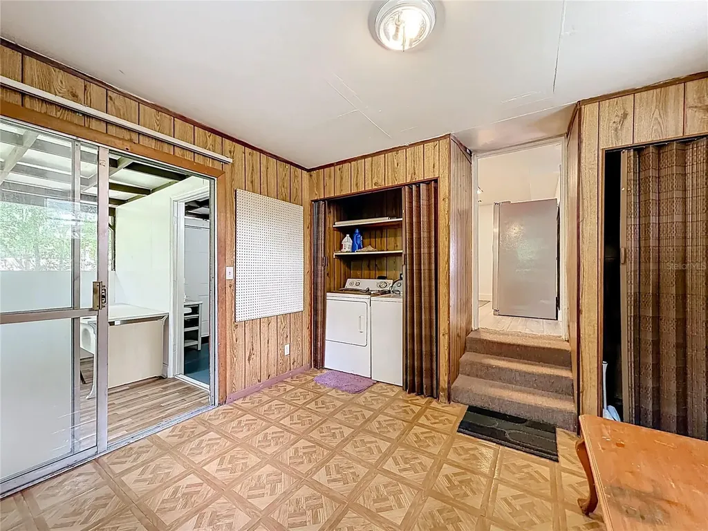 544 Mercury Avenue Orlando FL 32828