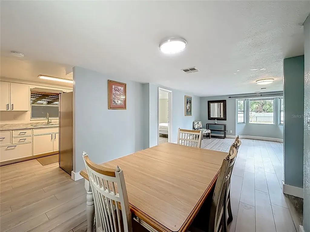 544 Mercury Avenue Orlando FL 32828