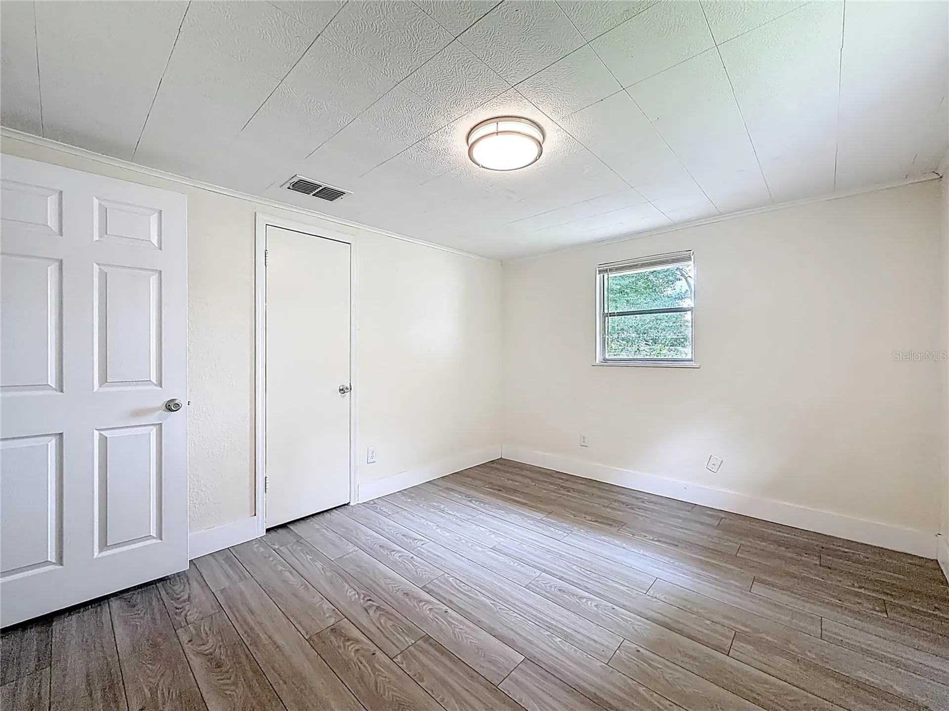 544 Mercury Avenue Orlando FL 32828
