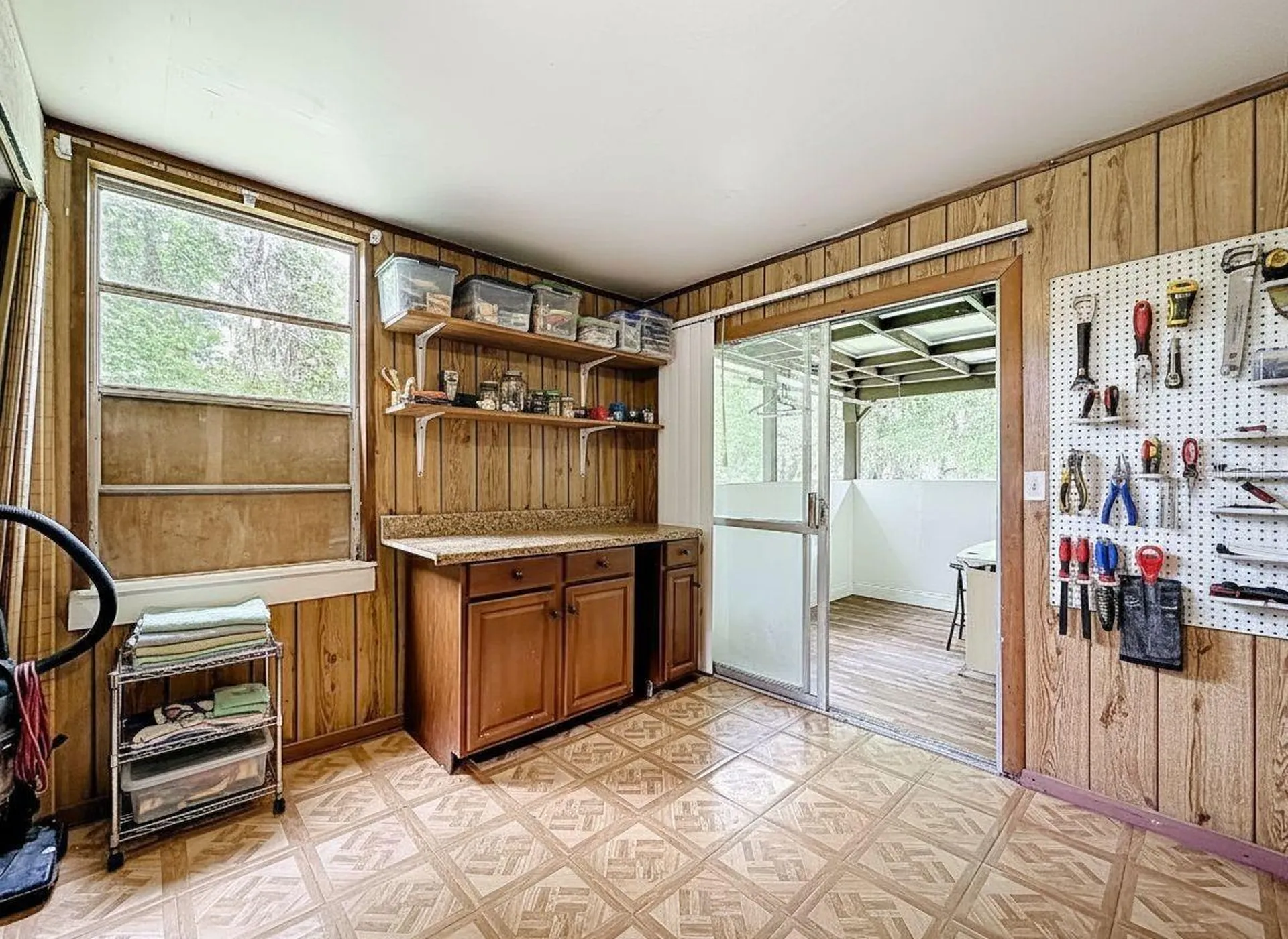 544 Mercury Avenue Orlando FL 32828
