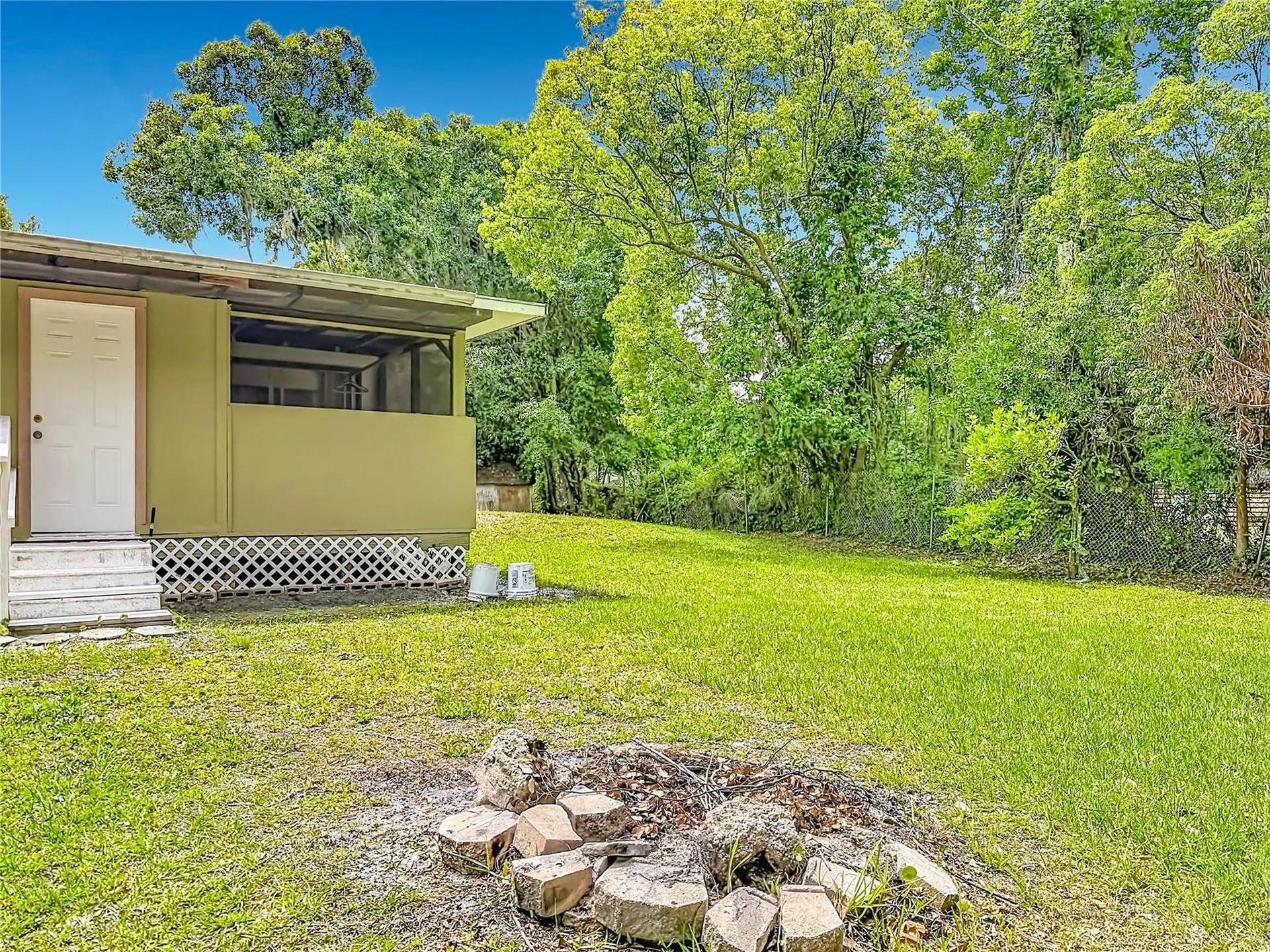 544 Mercury Avenue Orlando FL 32828