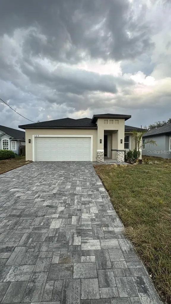 127 N Hudson Street Orlando FL 32835