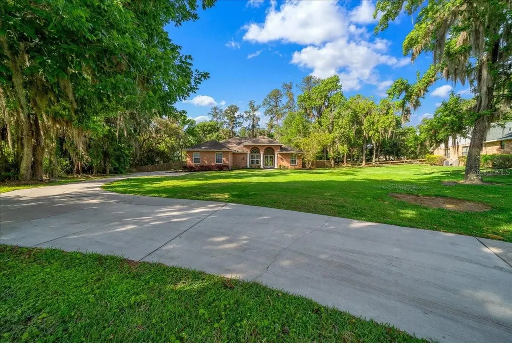 4220 SW 20th Avenue Ocala FL 34471