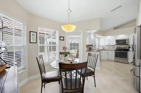 4068 Lyndhurst Court Sarasota FL 34235