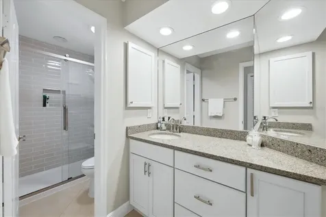 4068 Lyndhurst Court Sarasota FL 34235