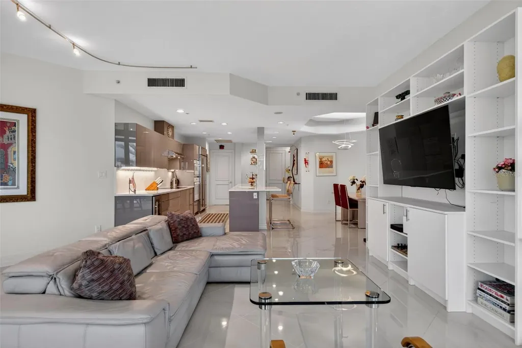 340 S Palm Avenue Sarasota FL 34236