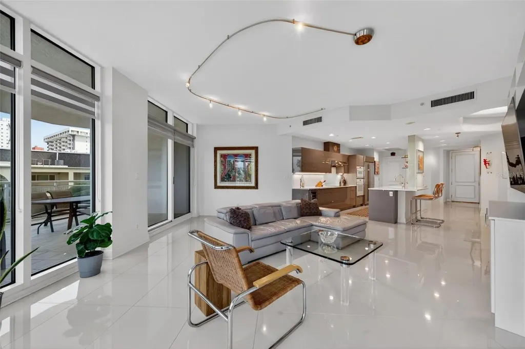 340 S Palm Avenue Sarasota FL 34236