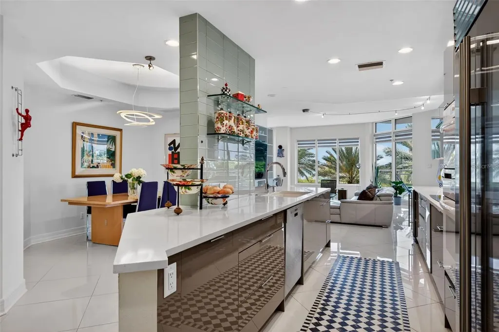 340 S Palm Avenue Sarasota FL 34236