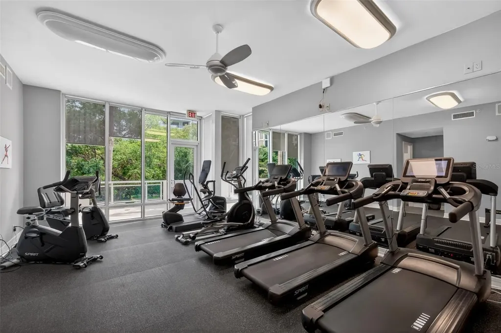340 S Palm Avenue Sarasota FL 34236