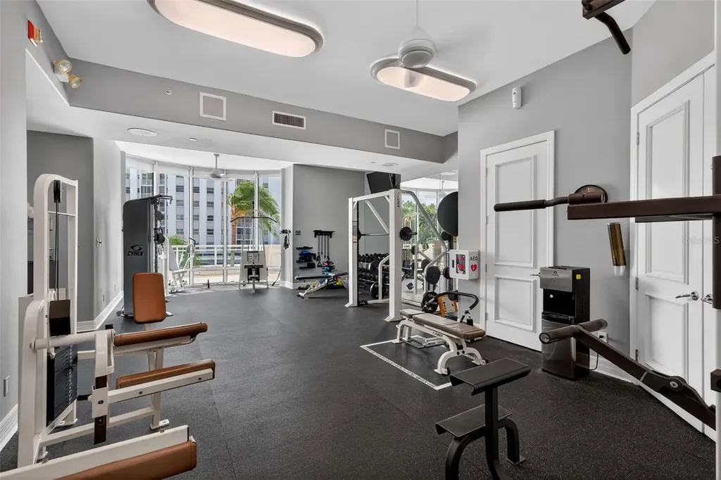 340 S Palm Avenue Sarasota FL 34236