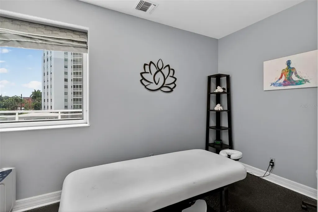 340 S Palm Avenue Sarasota FL 34236