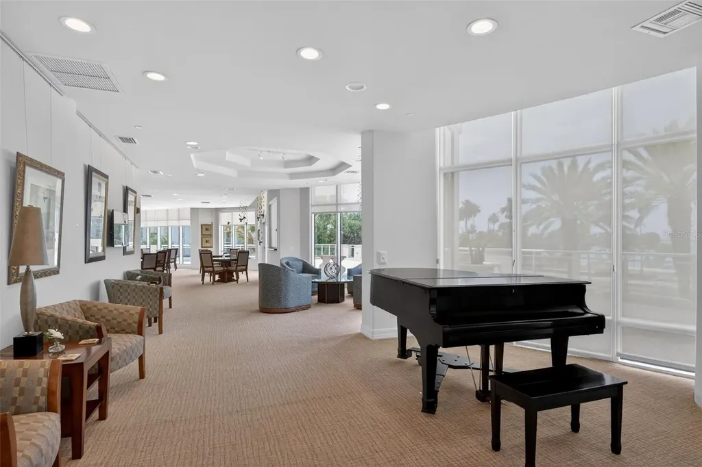 340 S Palm Avenue Sarasota FL 34236