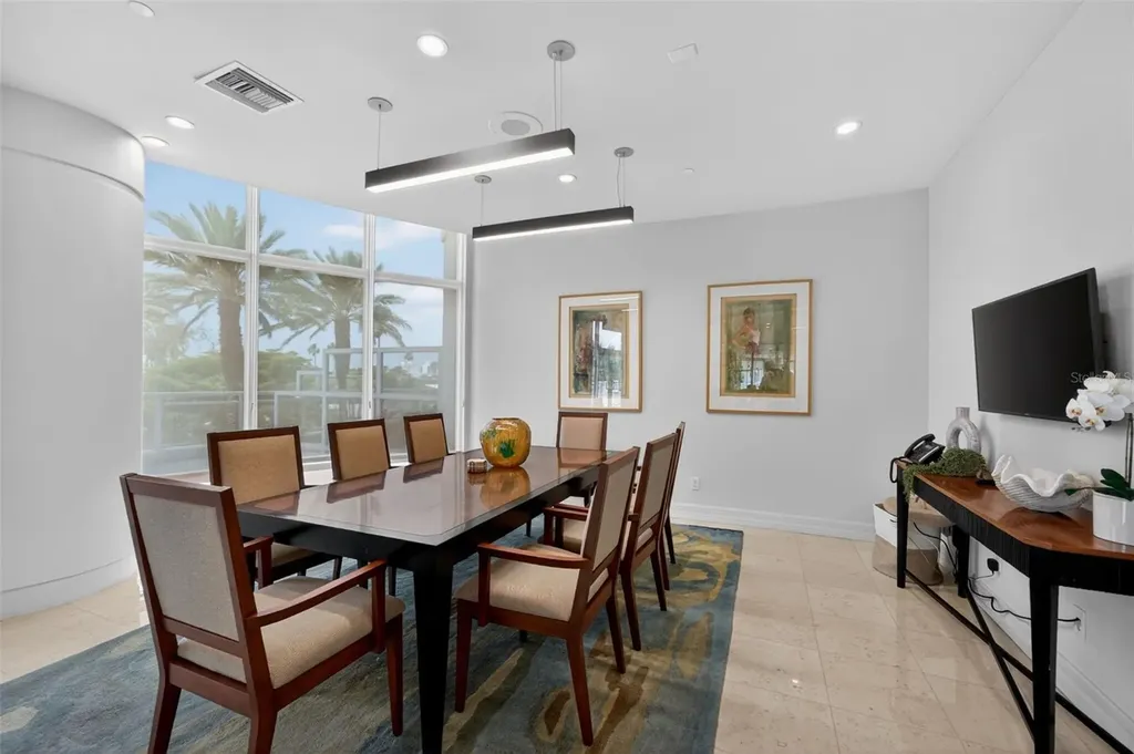 340 S Palm Avenue Sarasota FL 34236