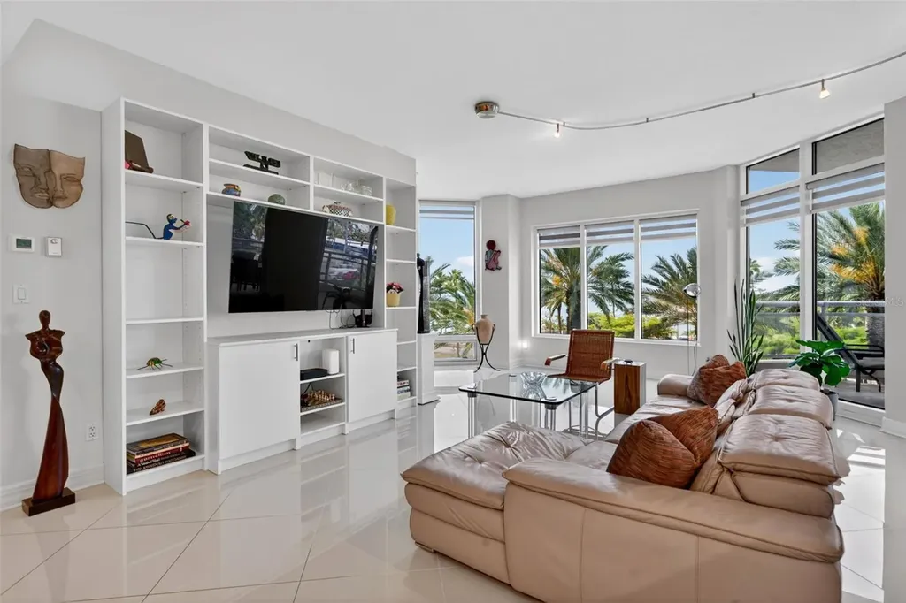 340 S Palm Avenue Sarasota FL 34236