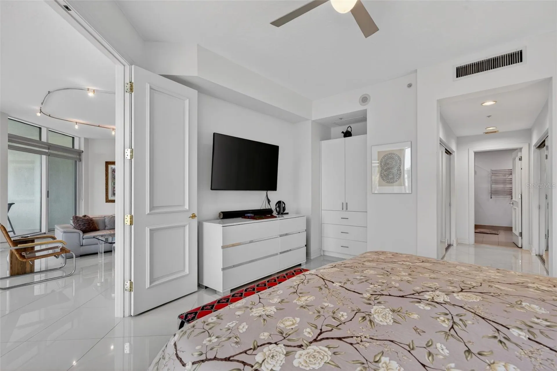 340 S Palm Avenue Sarasota FL 34236