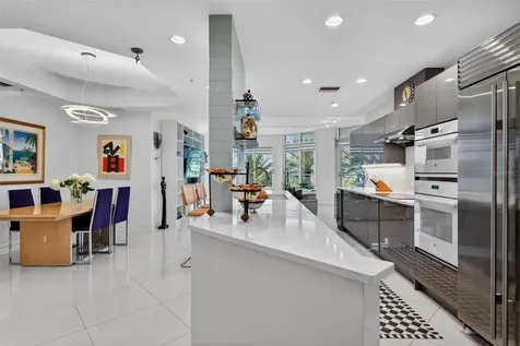 340 S Palm Avenue Sarasota FL 34236