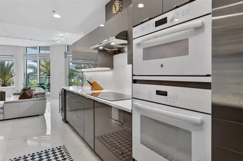 340 S Palm Avenue Sarasota FL 34236