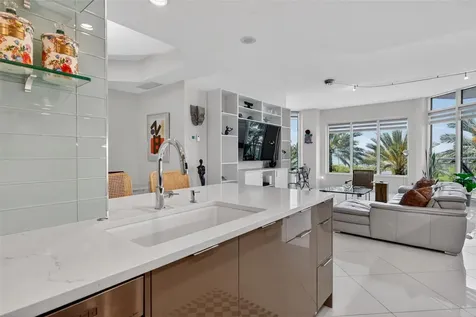 340 S Palm Avenue Sarasota FL 34236
