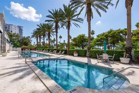 340 S Palm Avenue Sarasota FL 34236