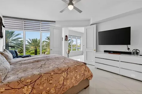 340 S Palm Avenue Sarasota FL 34236