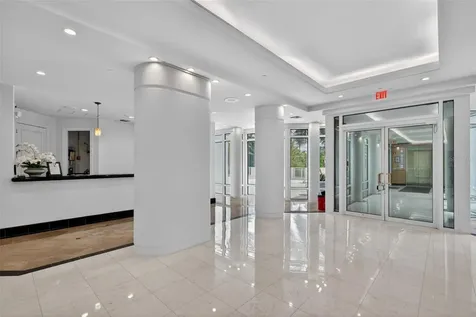 340 S Palm Avenue Sarasota FL 34236