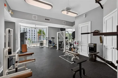 340 S Palm Avenue Sarasota FL 34236
