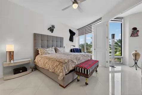 340 S Palm Avenue Sarasota FL 34236